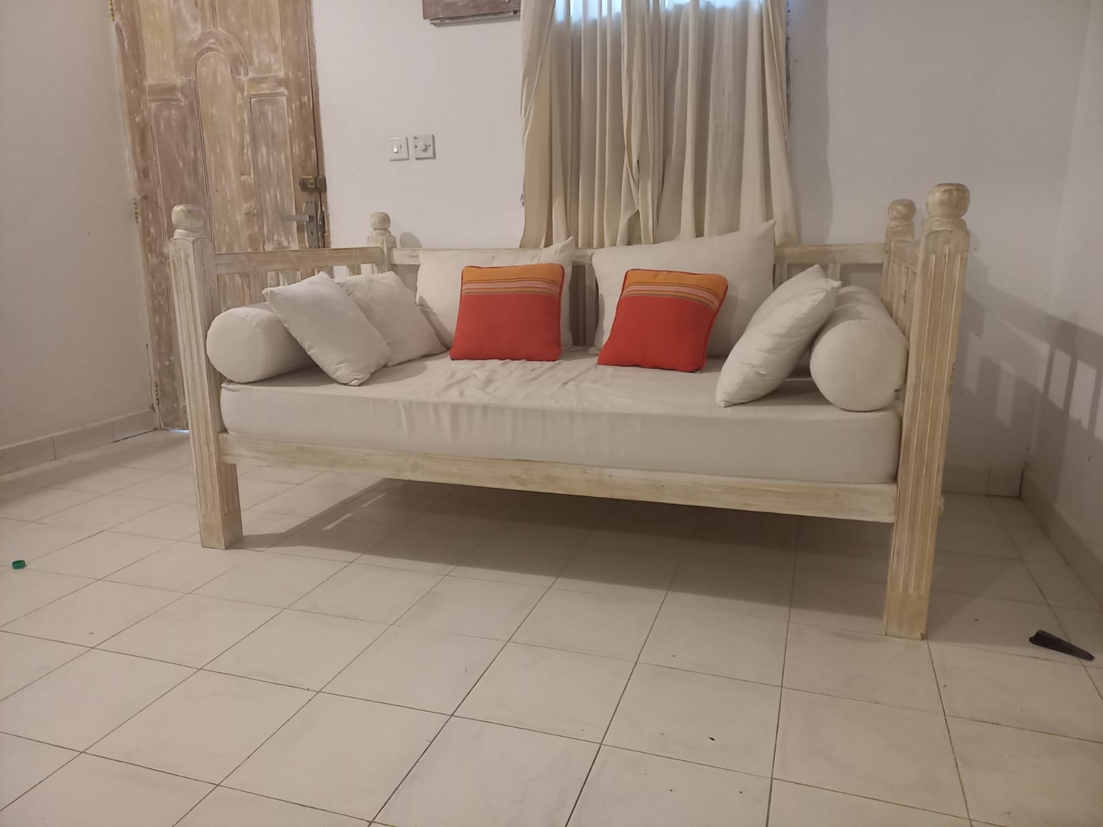 Swahili Daybed 2